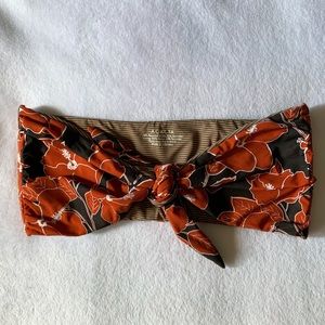 SOLD ❌ Acacia Mid Pac Baker top (L)